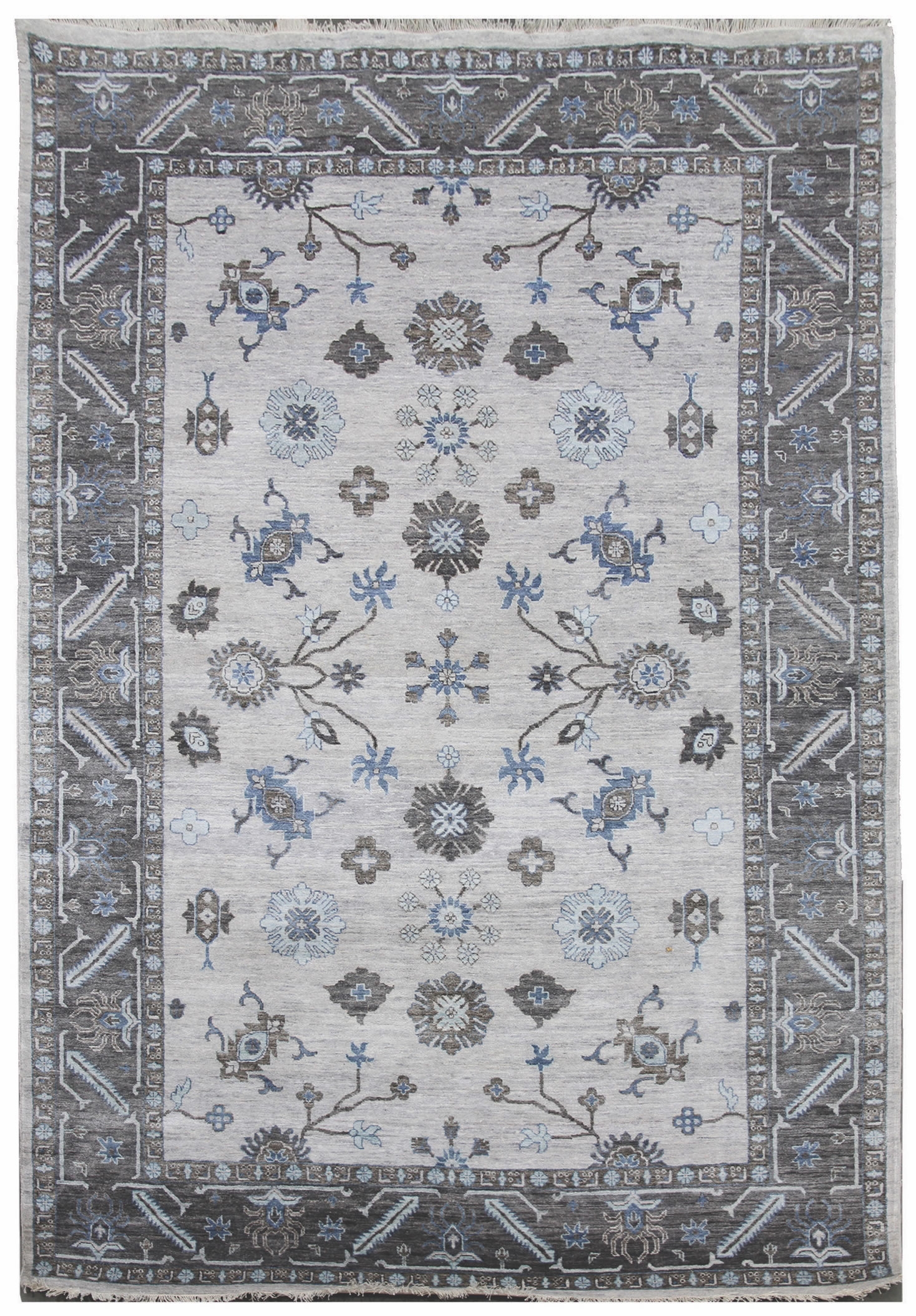 Ručne viazaný kusový koberec Diamond DC-USHAK silver / black - 365x457 cm Diamond Carpets koberce 