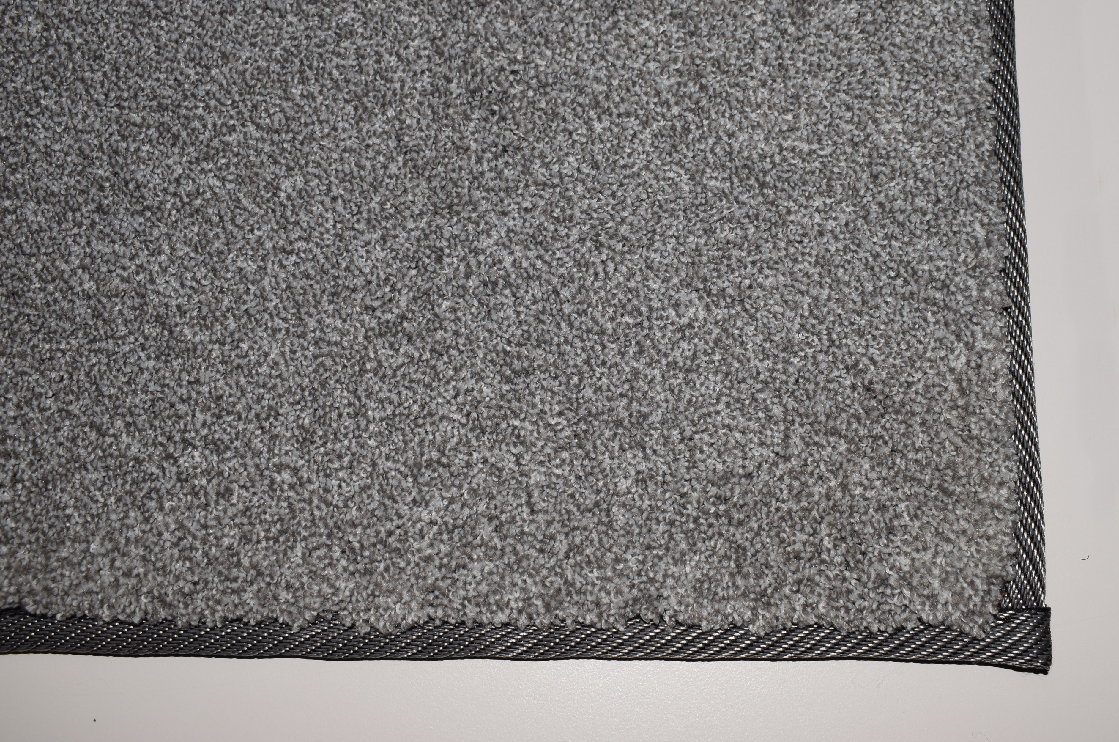 Kusový koberec Supersoft 840 sv. šedý - 140x200 cm Tapibel 