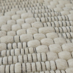 Kusový ručne tkaný koberec Woolen 5 White