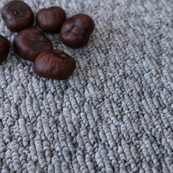 Kusový koberec Atlas 92 sivý štvorec