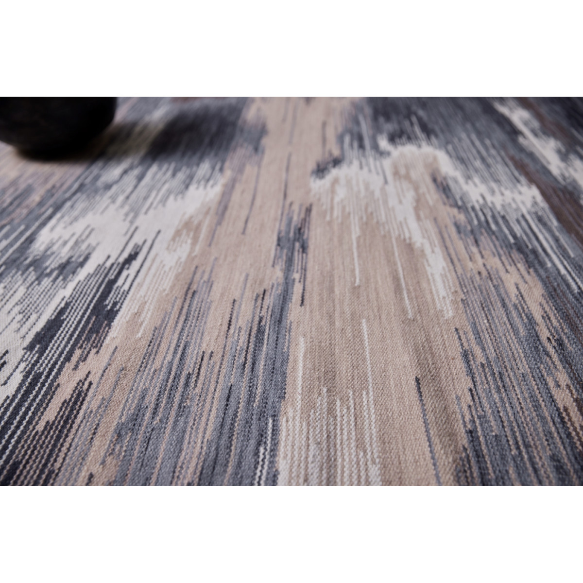 Ručne viazaný kusový koberec Apollo DESP P92 Charcoal