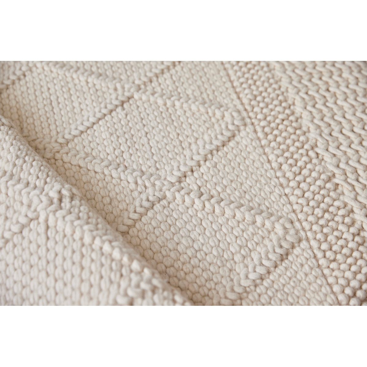 Ručne viazaný kusový koberec Geneva DE 7951 White Mix